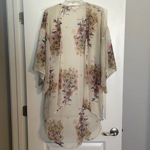 Sheer, high-low floral kimono